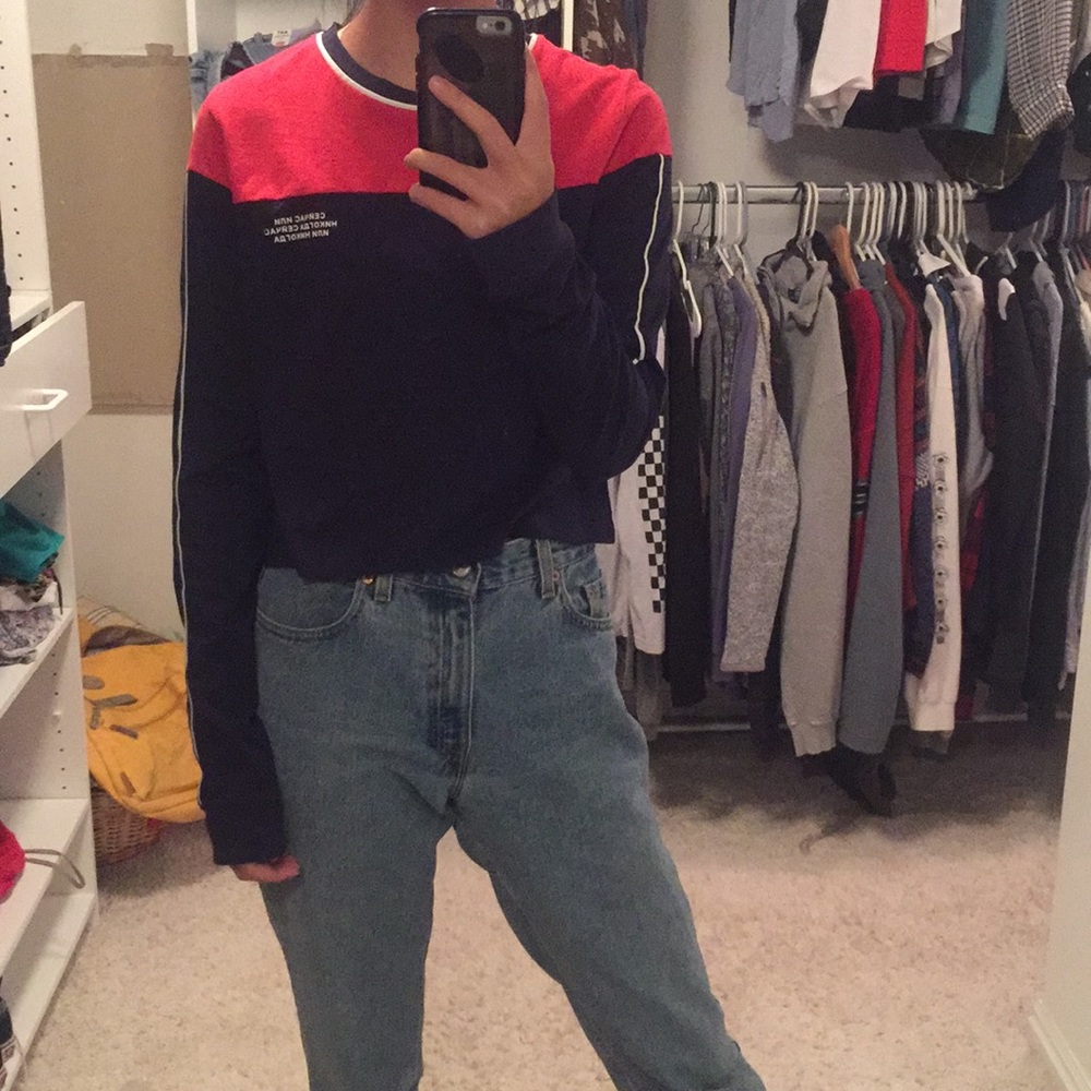 New UO Long Sleeve Cropped Tee